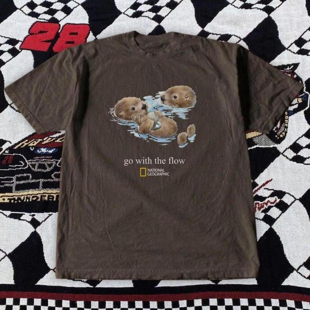 Gildan Men Brown T-Shirt, National Geographic Brown Otter T-Shirt